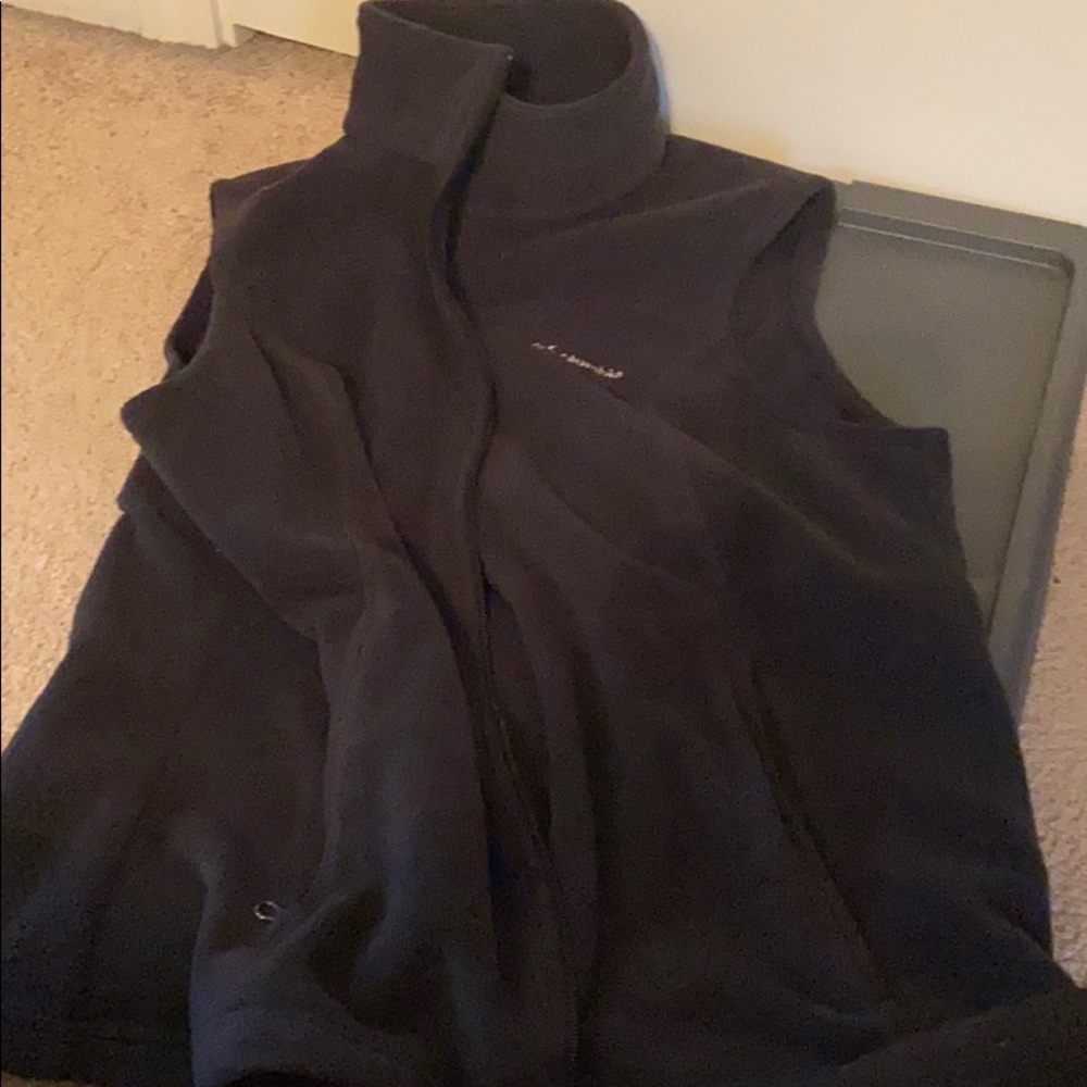 Columbia vest